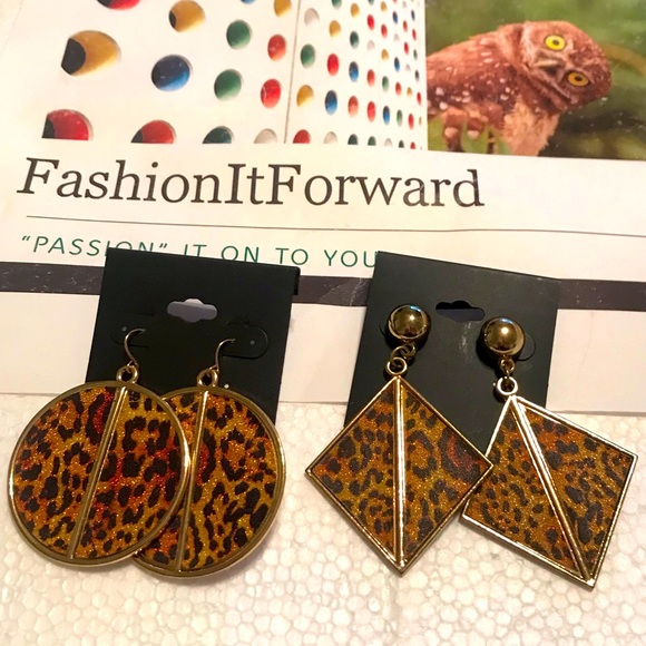 Two Pair of Fashion Leopard Print Dangle Earrings - Picture 1 of 13